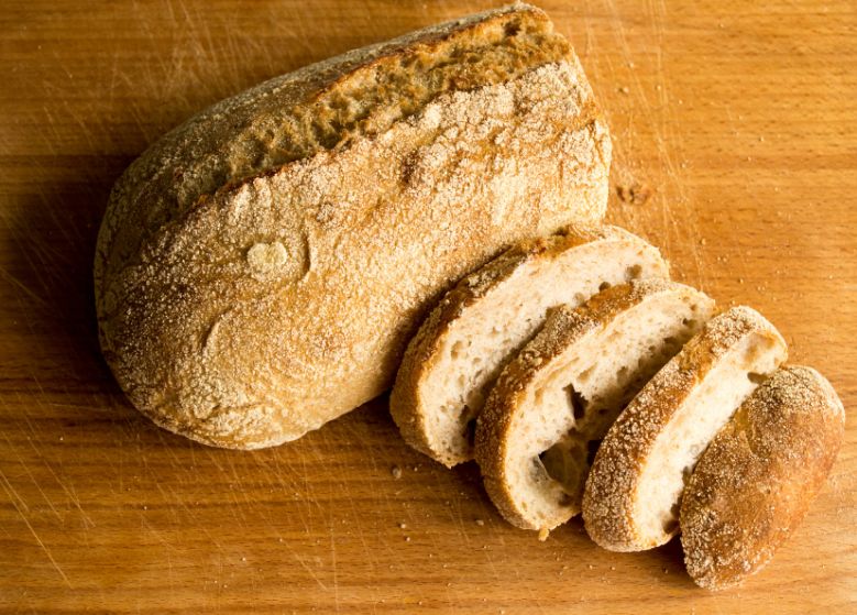Sådan varmer du lækkert brød i airfryer