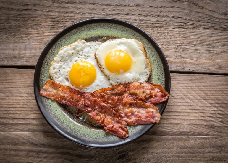 Æg og bacon i airfryer | Lækker morgenmad kun i airfryer