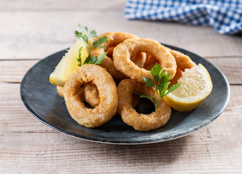 Lækre blæksprutteringe lavet i airfryer